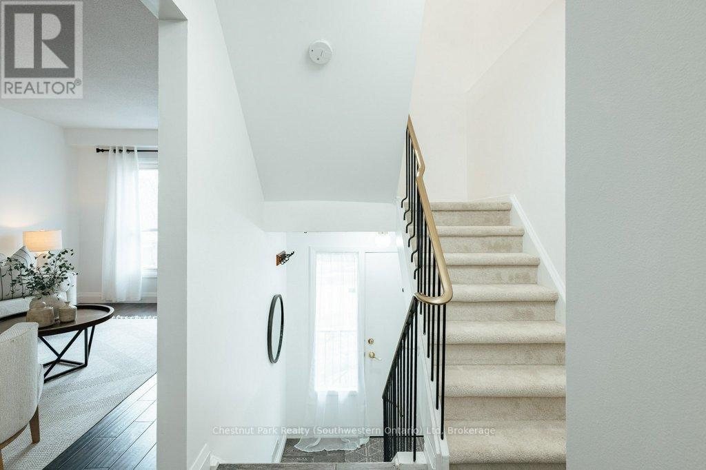 153 Dovercliffe Road, Guelph, Ontario N1G 3A5 - Photo 5 - X12919186