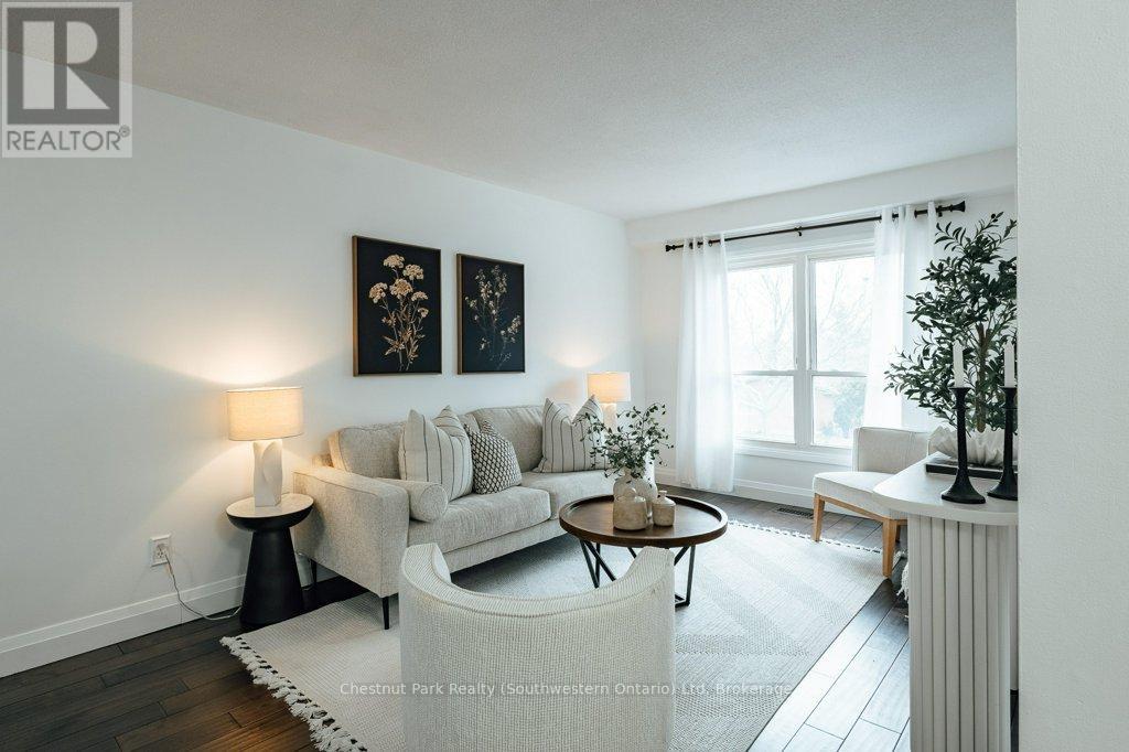 153 Dovercliffe Road, Guelph, Ontario N1G 3A5 - Photo 7 - X12919186