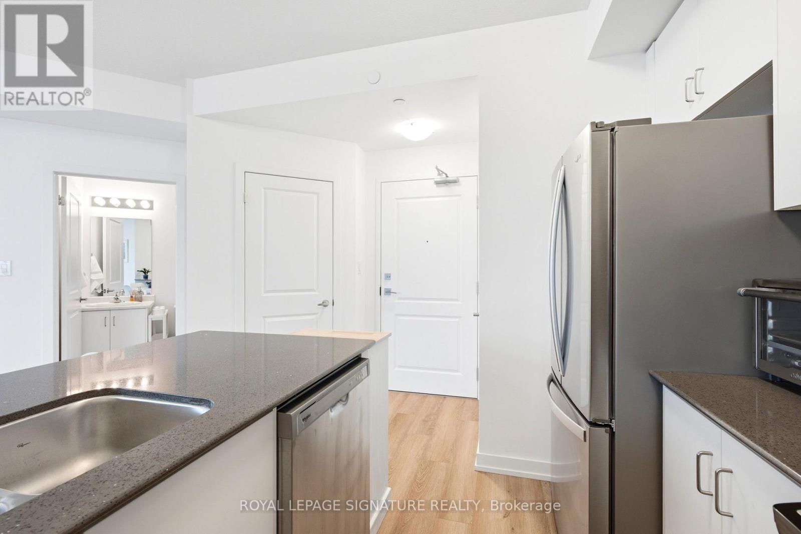 232 - 10 Mallard Trail, Hamilton (Waterdown), Ontario  L8B 2A7 - Photo 8 - X12918830