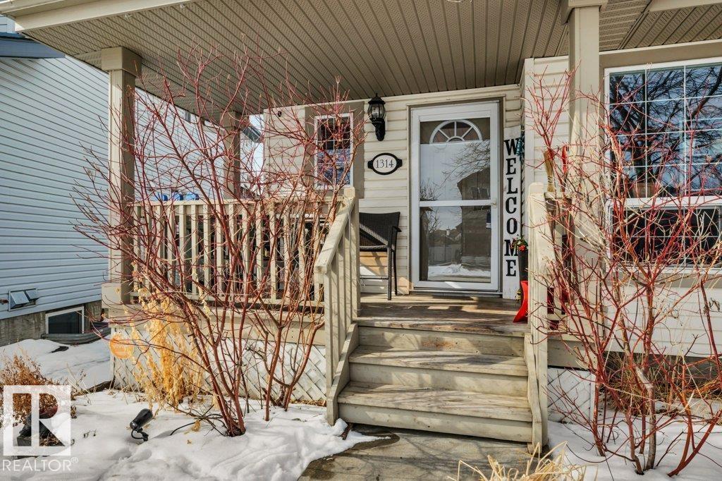 1314 George Cl Nw, Edmonton, Alberta  T5T 6S2 - Photo 3 - E4477042