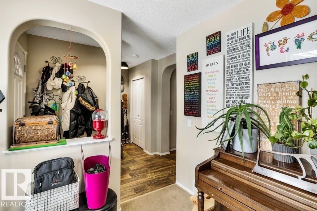 1314 George Cl Nw, Edmonton, Alberta  T5T 6S2 - Photo 7 - E4477042