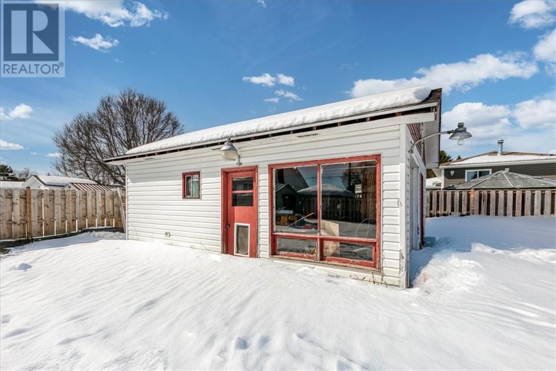 130 Main Street E, Chelmsford, Ontario  P0M 1L0 - Photo 8 - 2126911