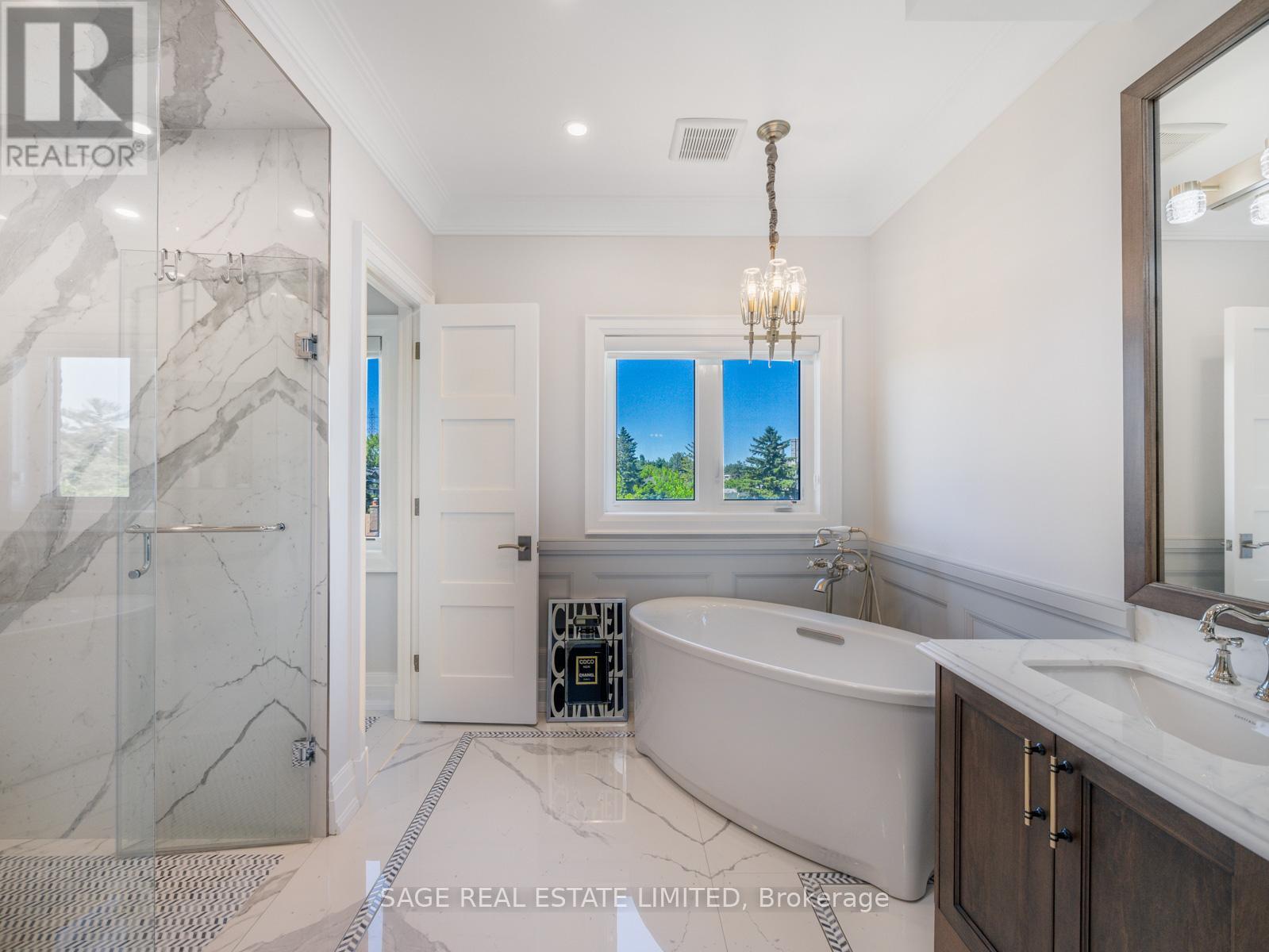 17 Daniel Cozens Court, Toronto, Ontario  M2R 0A7 - Photo 31 - C12919082