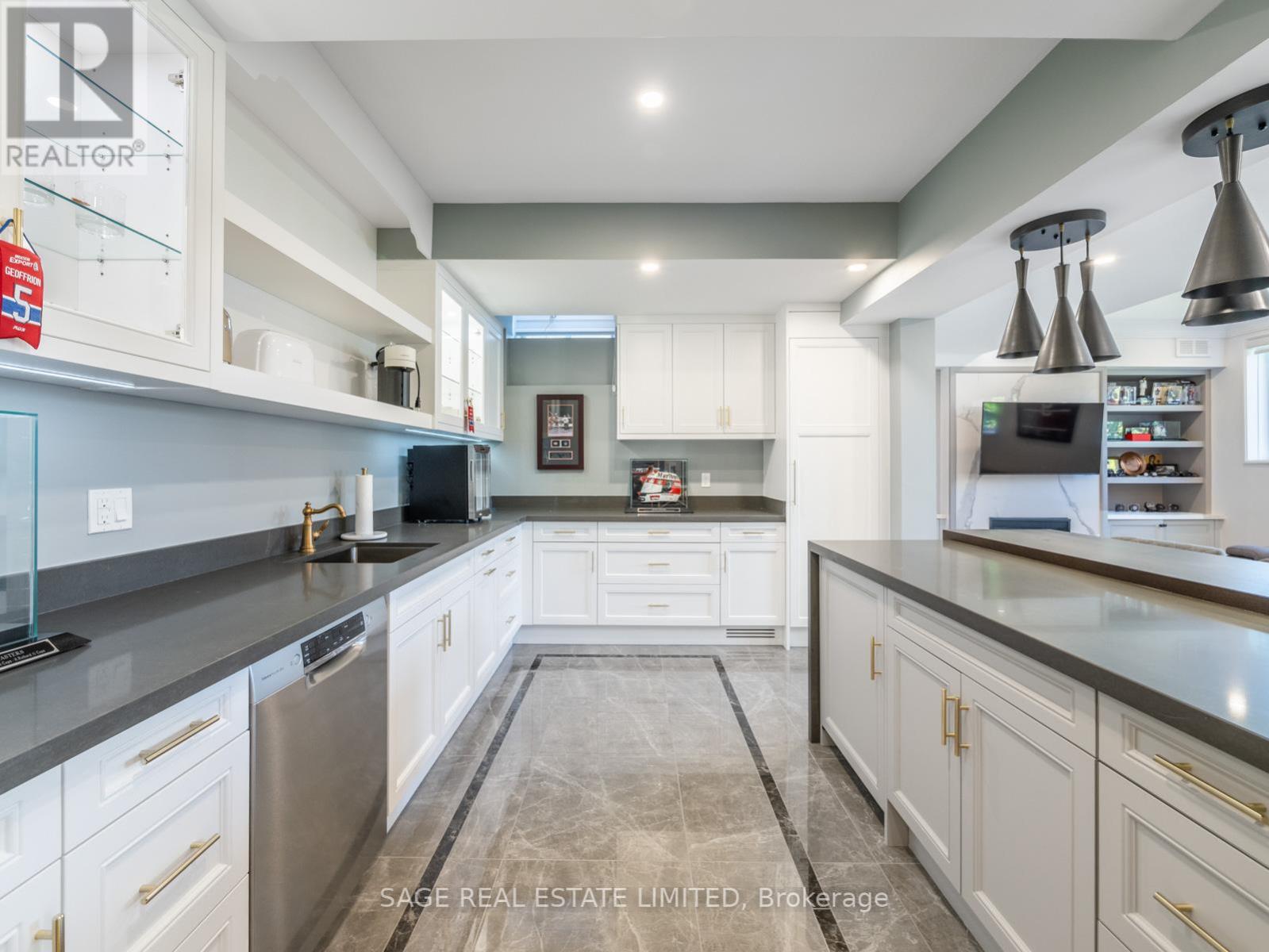 17 Daniel Cozens Court, Toronto, Ontario  M2R 0A7 - Photo 44 - C12919082