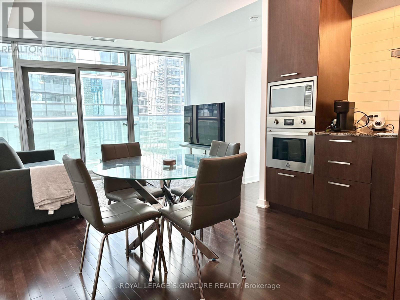 1310 - 14 YORK STREET, Toronto, Ontario