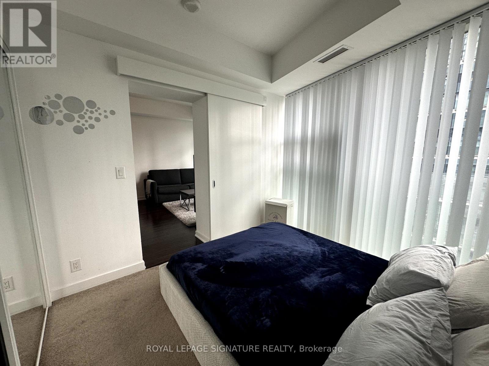 1310 - 14 York Street, Toronto (Waterfront Communities), Ontario  M5J 2Z2 - Photo 6 - C12919118