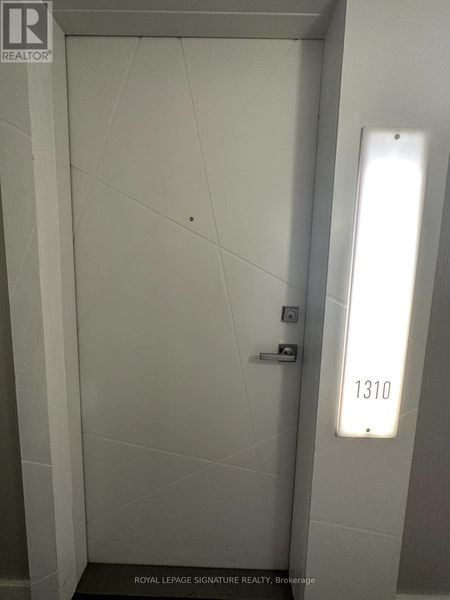 1310 - 14 York Street, Toronto (Waterfront Communities), Ontario  M5J 2Z2 - Photo 8 - C12919118