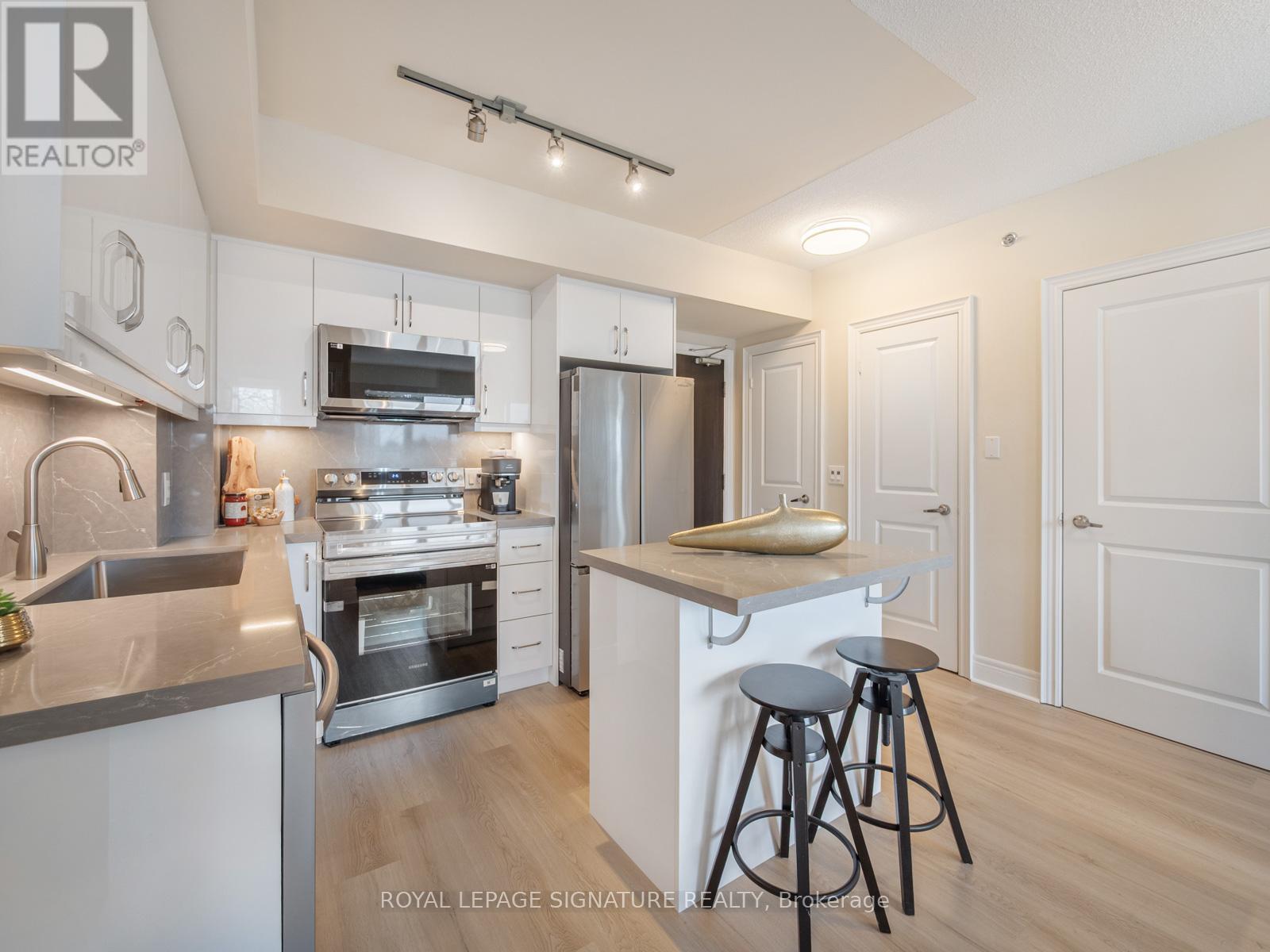 324 - 701 Sheppard Avenue W, Toronto, Ontario  M3H 2S7 - Photo 21 - C12919236