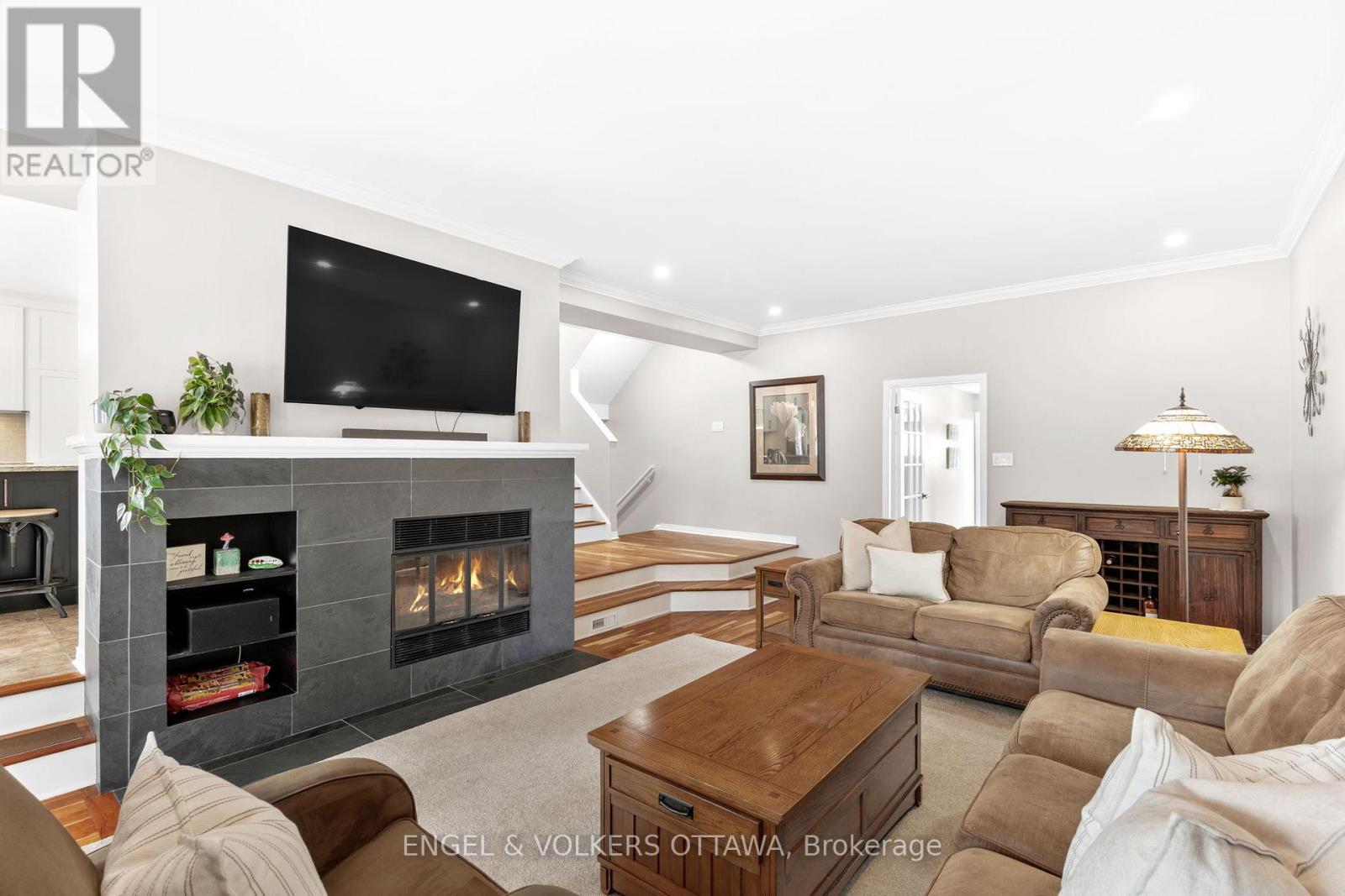 45 Townsend Drive, Ottawa, Ontario K2J 2T8 - Photo 7 - X12919094