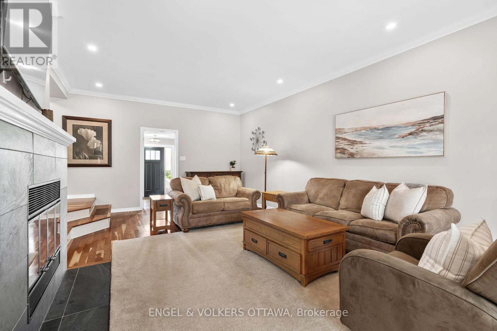 45 Townsend Drive, Ottawa, Ontario K2J 2T8 - Photo 8 - X12919094