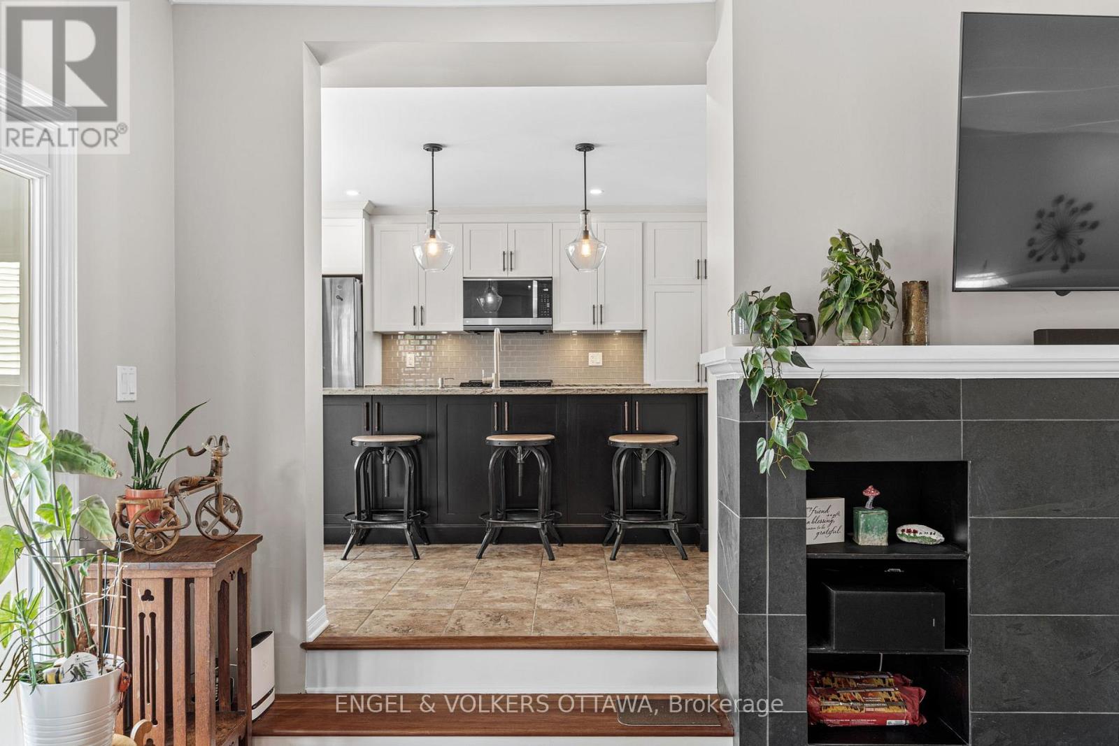 45 Townsend Drive, Ottawa, Ontario K2J 2T8 - Photo 9 - X12919094