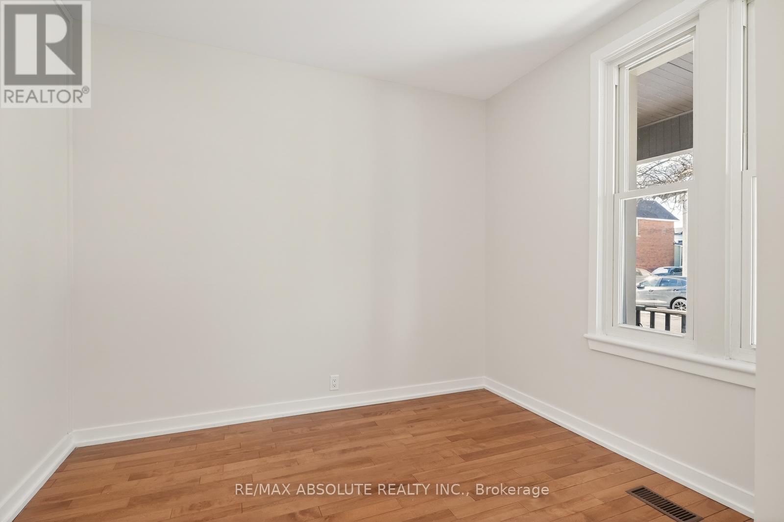 181 Lebreton Street N, Ottawa, Ontario  K1R 7H7 - Photo 12 - X12919116