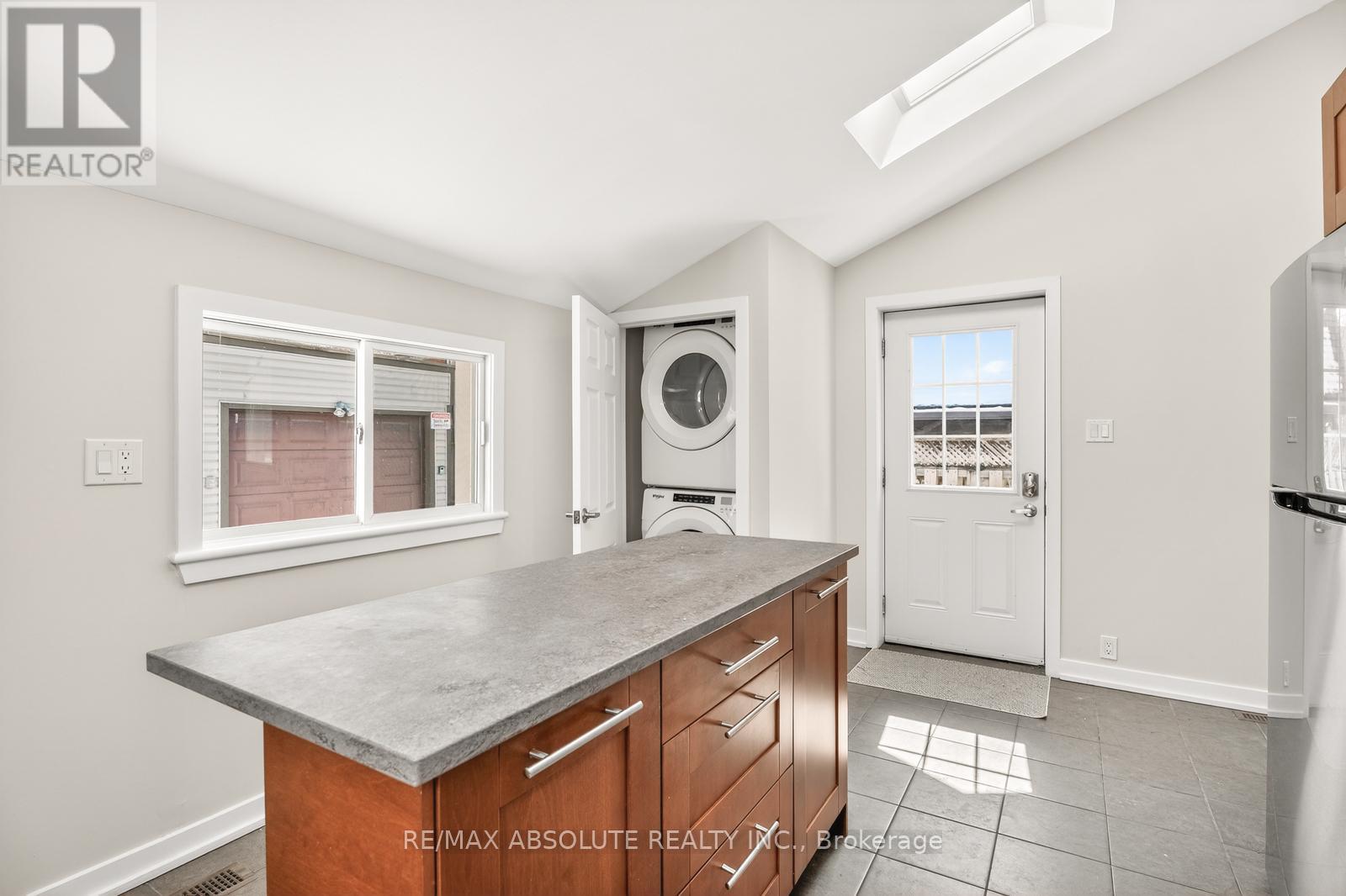 181 Lebreton Street N, Ottawa, Ontario  K1R 7H7 - Photo 18 - X12919116