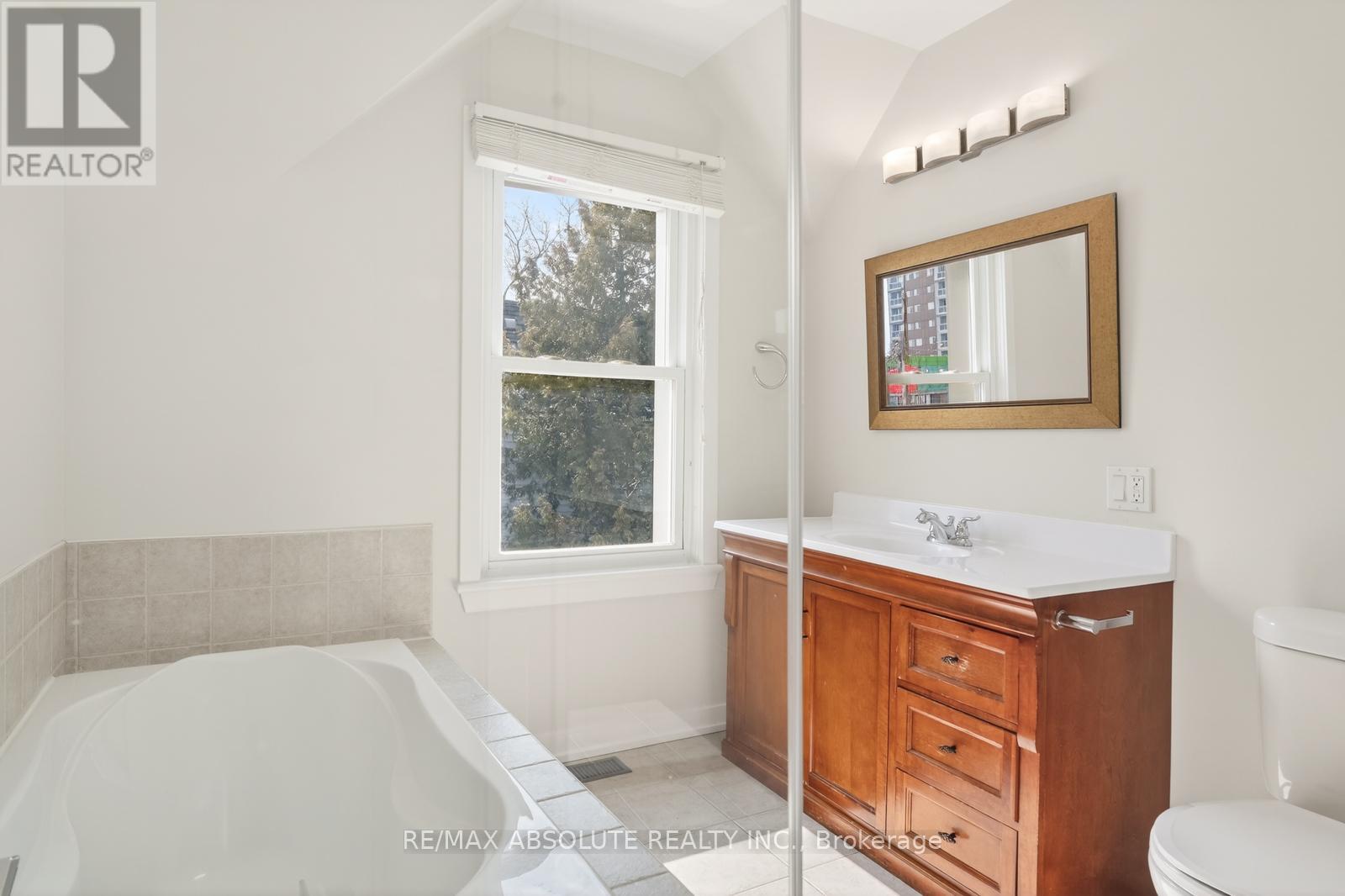 181 Lebreton Street N, Ottawa, Ontario  K1R 7H7 - Photo 24 - X12919116