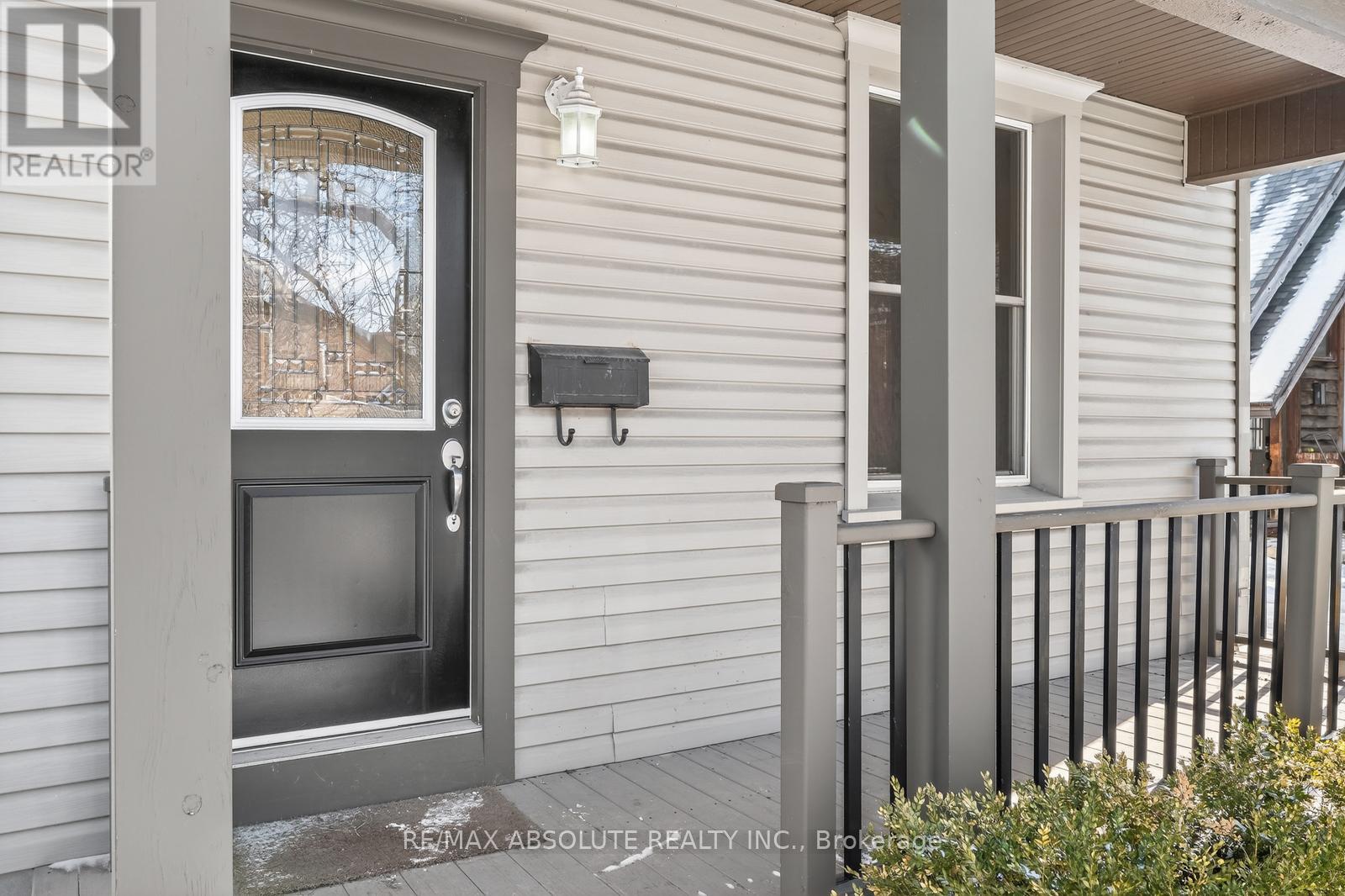 181 Lebreton Street N, Ottawa, Ontario  K1R 7H7 - Photo 4 - X12919116