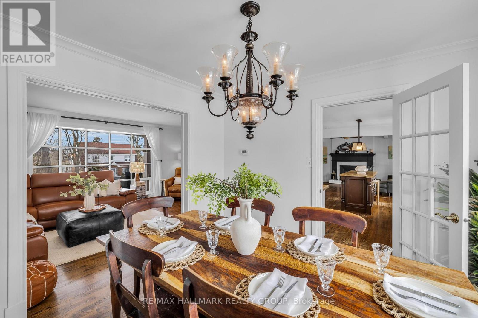 547 Denbury Avenue, Ottawa, Ontario K2A 2N8 - Photo 8 - X12919146