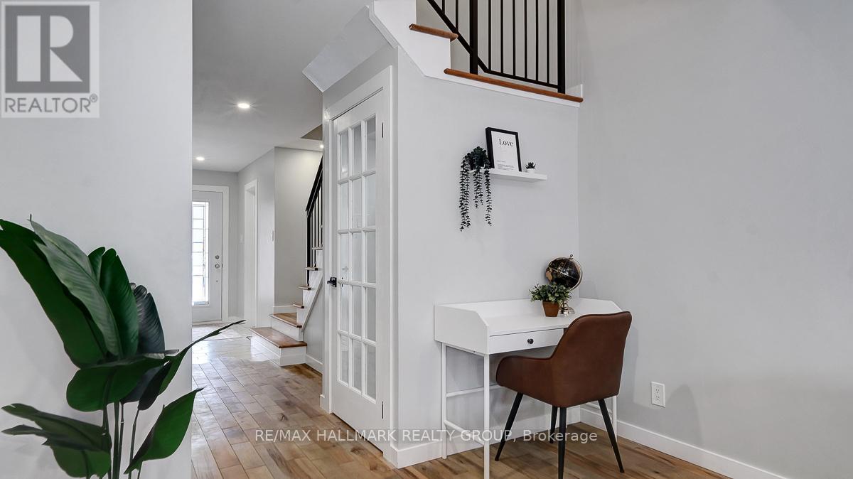 78 Havenhurst Crescent, Ottawa, Ontario  K1T 3G5 - Photo 5 - X12919204