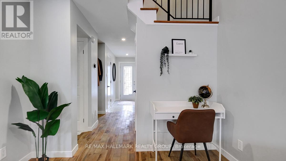 78 Havenhurst Crescent, Ottawa, Ontario  K1T 3G5 - Photo 6 - X12919204