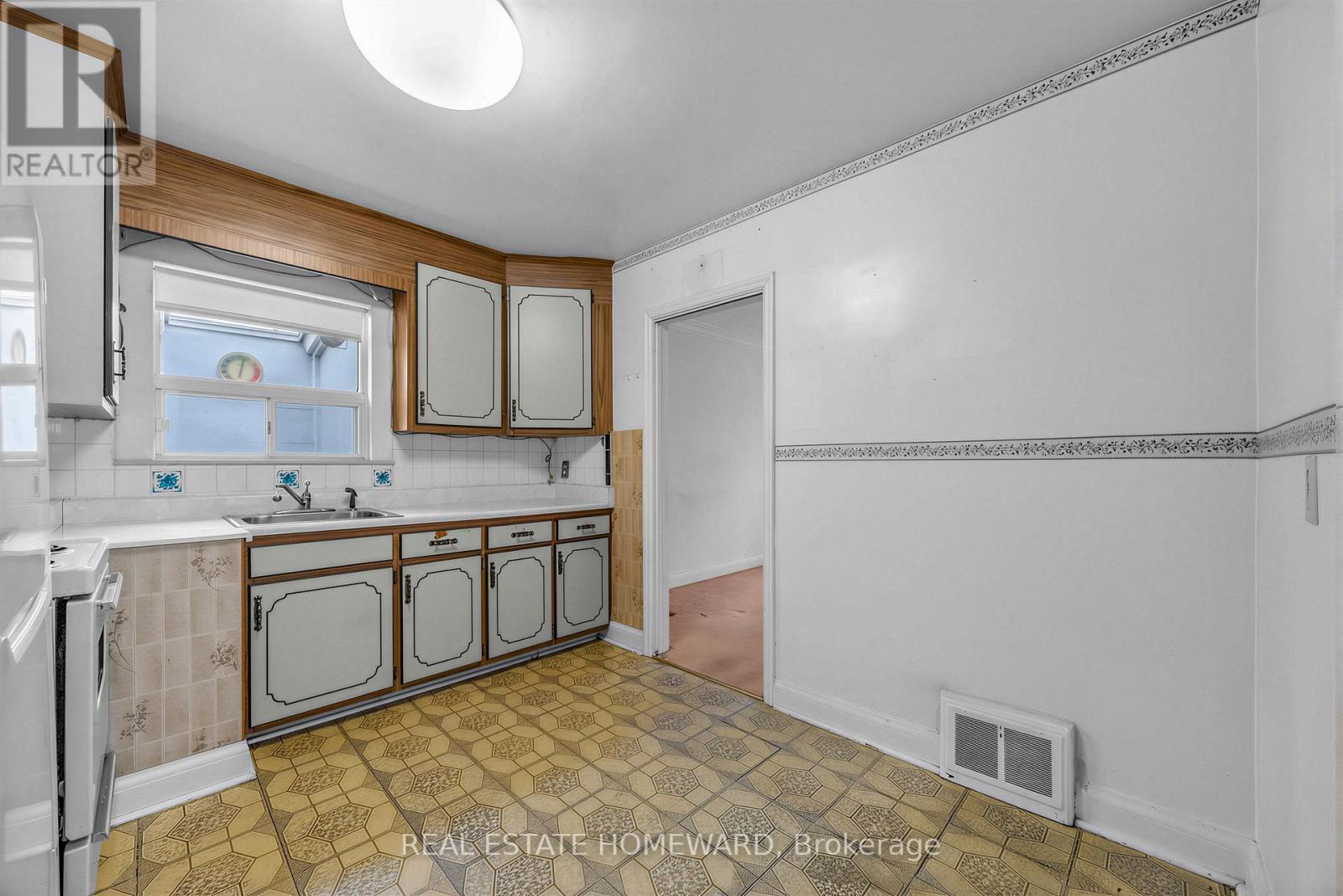 63 Donside Drive, Toronto, Ontario  M1L 1P8 - Photo 17 - E12919158