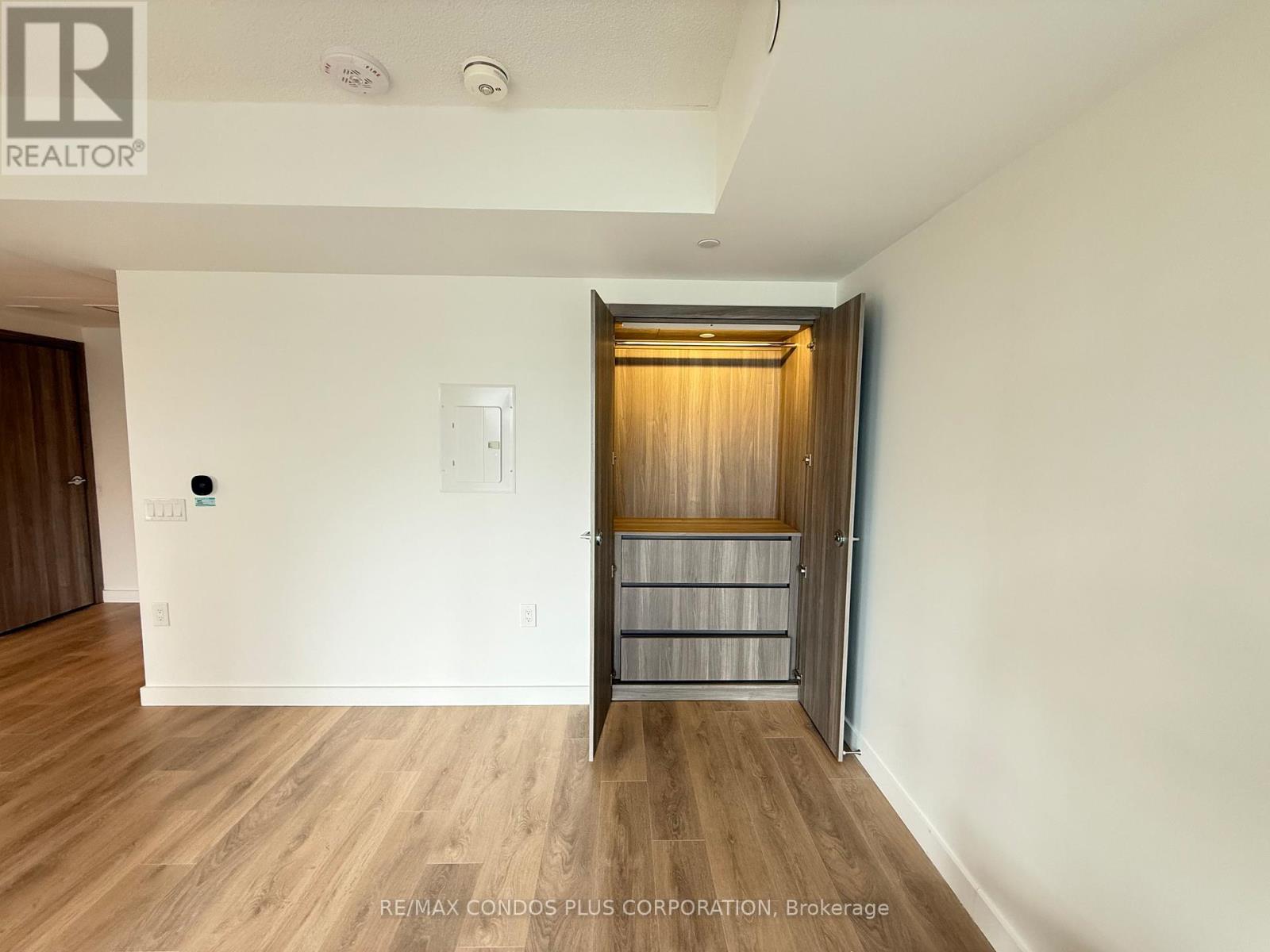 712 - 38 Widmer Street, Toronto, Ontario  M5V 0P7 - Photo 6 - C12682678