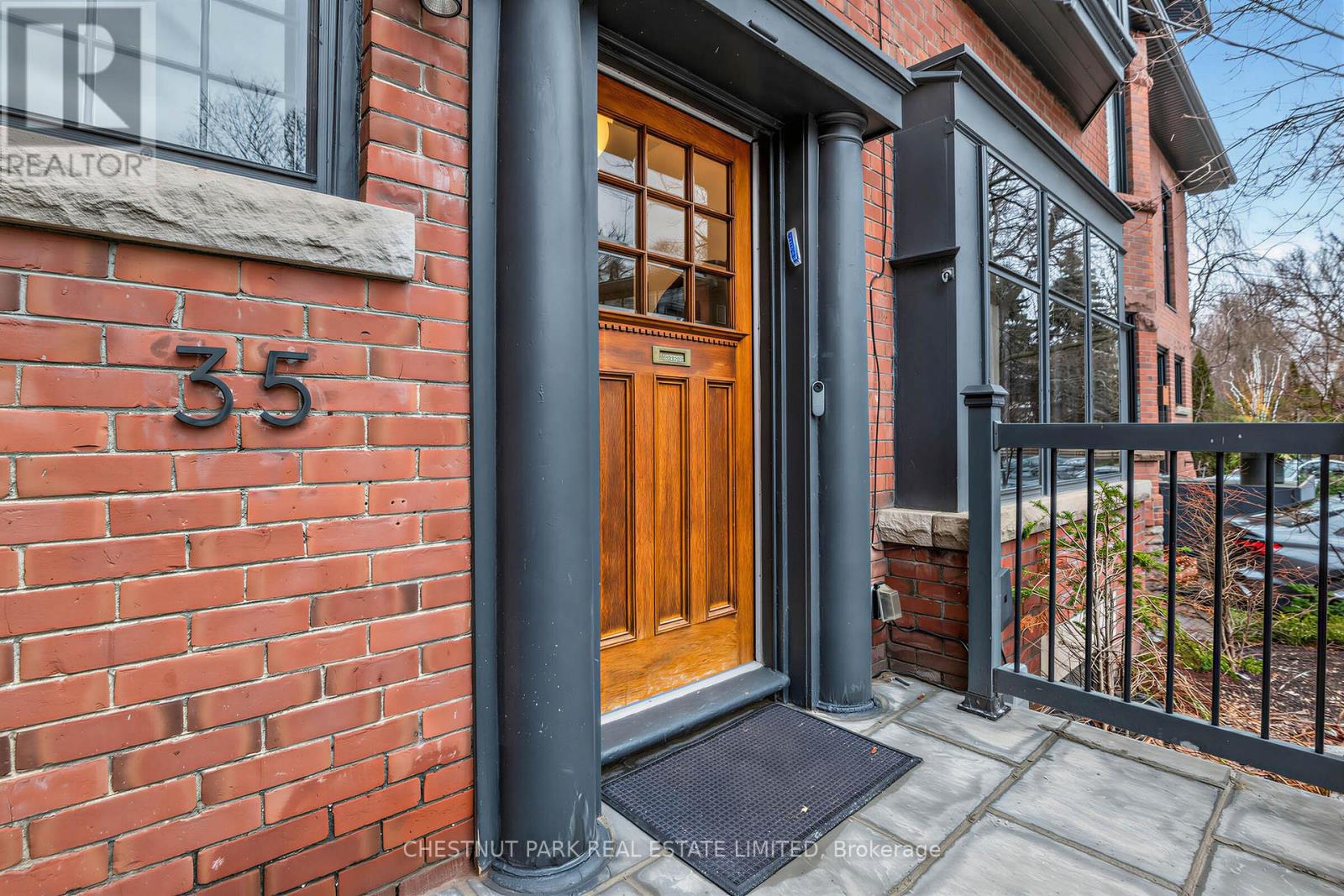 35 Castle Frank Road, Toronto, Ontario  M4W 2Z5 - Photo 2 - C12908762