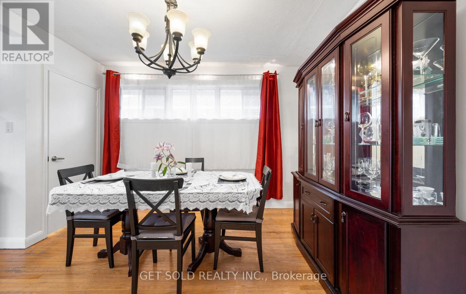 39 Pakenham Drive, Toronto, Ontario  M9W 4B2 - Photo 13 - W12578010