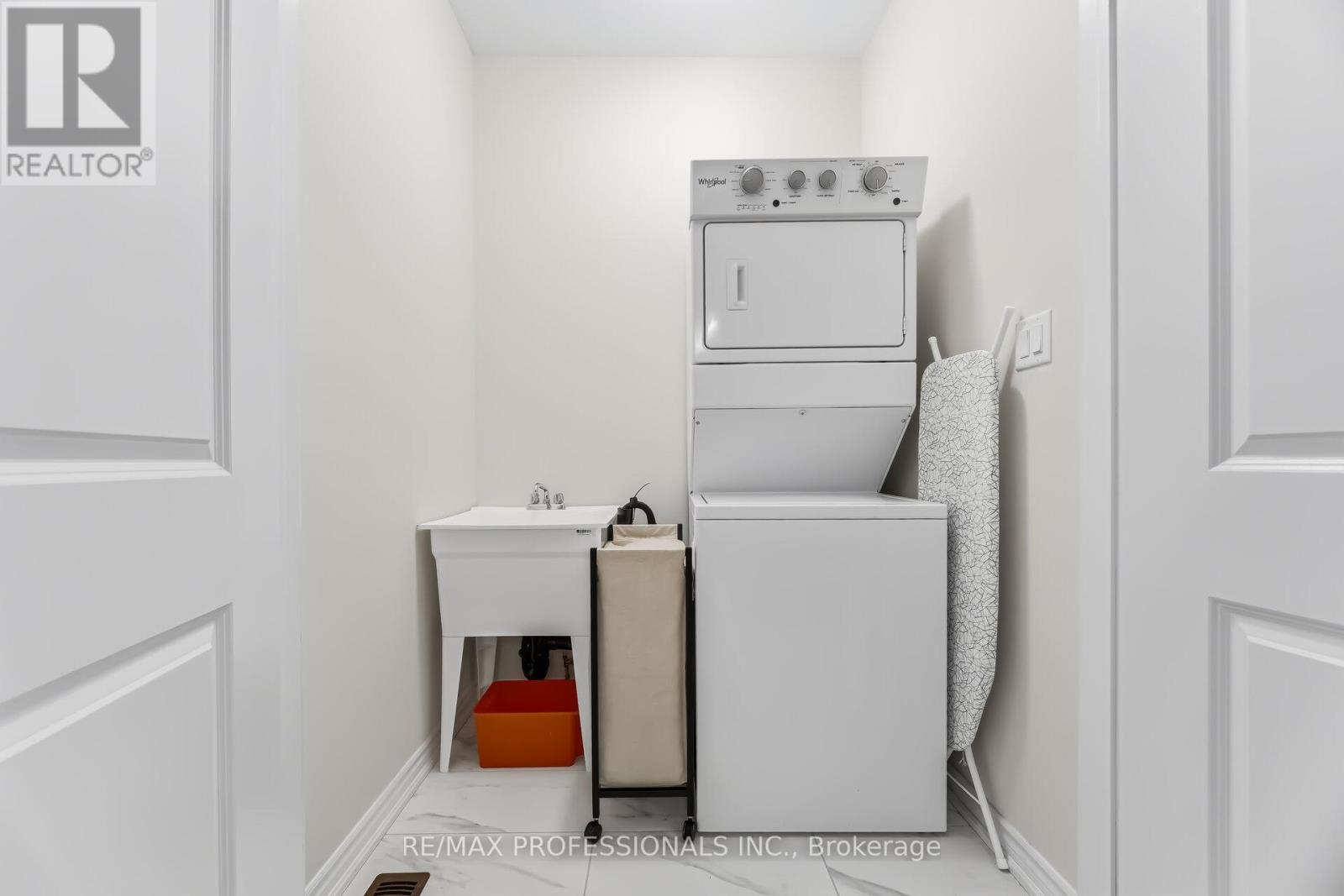 1401 National Common, Burlington, Ontario L7P 0V7 - Photo 30 - W12913654