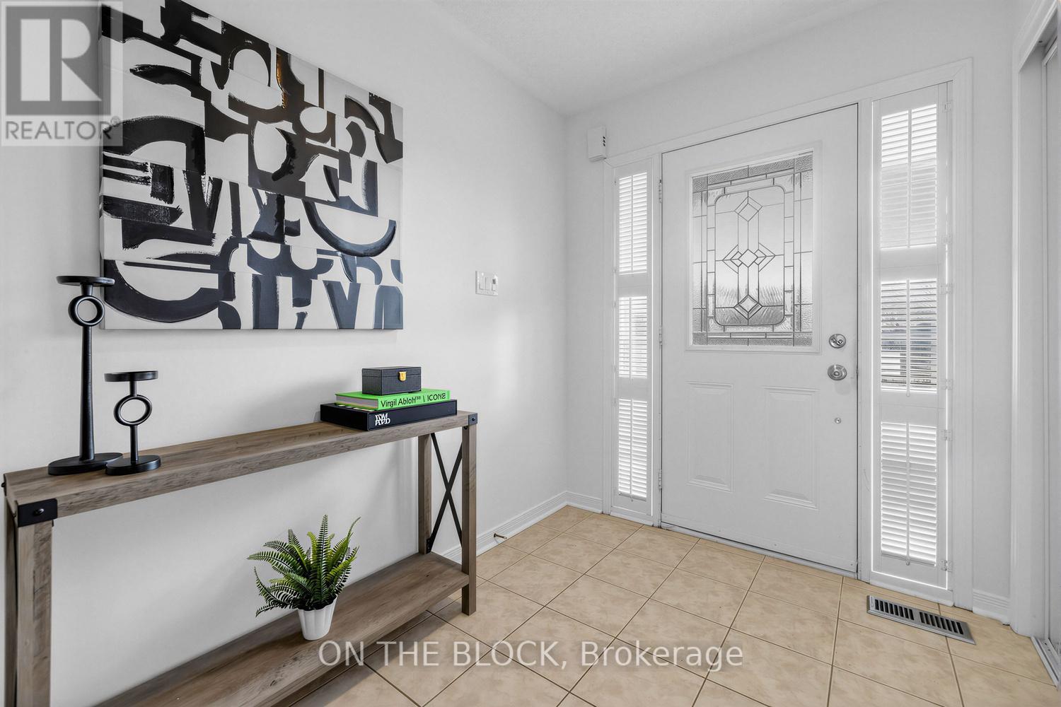 9 Hammill Heights, East Gwillimbury (Mt Albert), Ontario L0G 1M0 - Photo 3 - N12919092