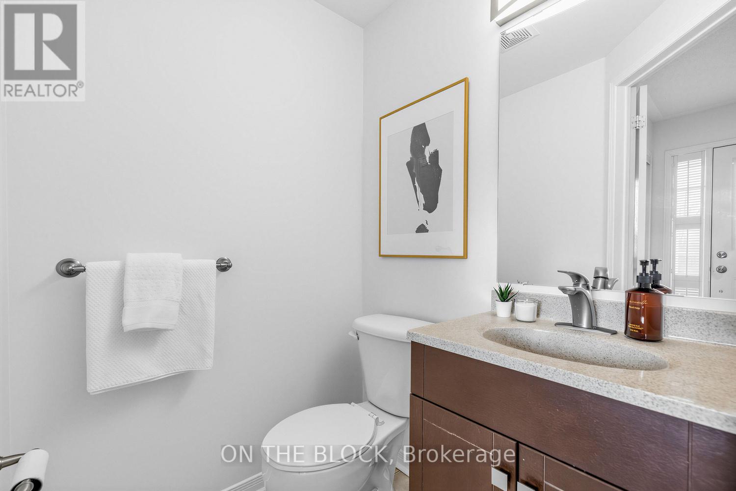 9 Hammill Heights, East Gwillimbury (Mt Albert), Ontario L0G 1M0 - Photo 5 - N12919092