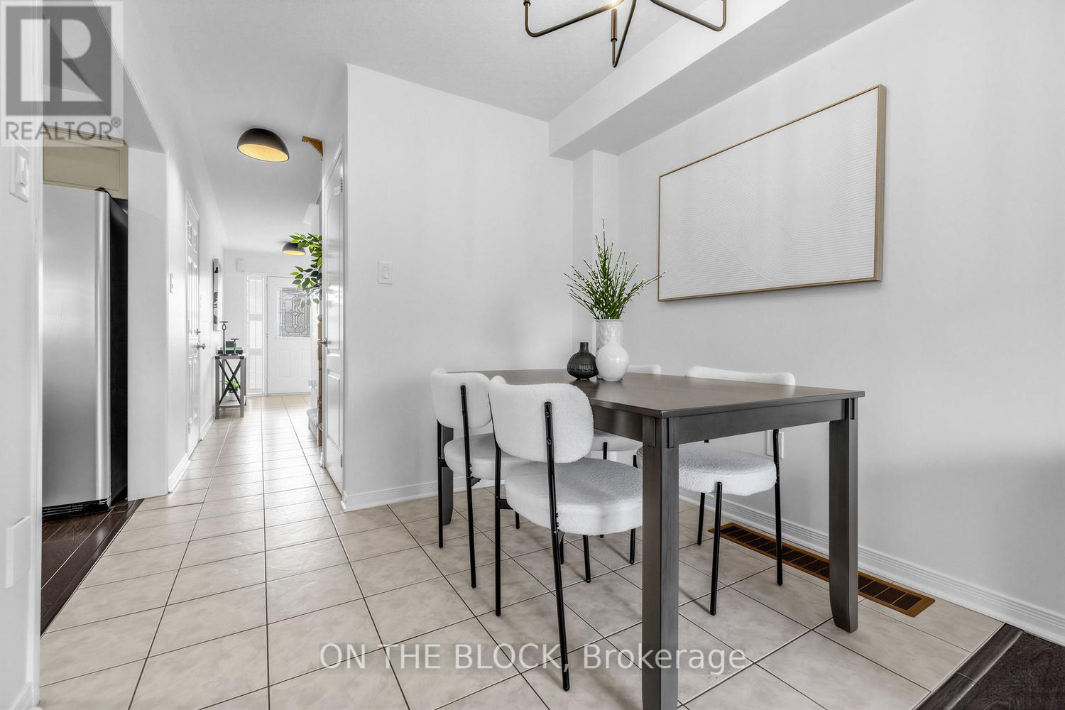 9 Hammill Heights, East Gwillimbury (Mt Albert), Ontario L0G 1M0 - Photo 8 - N12919092