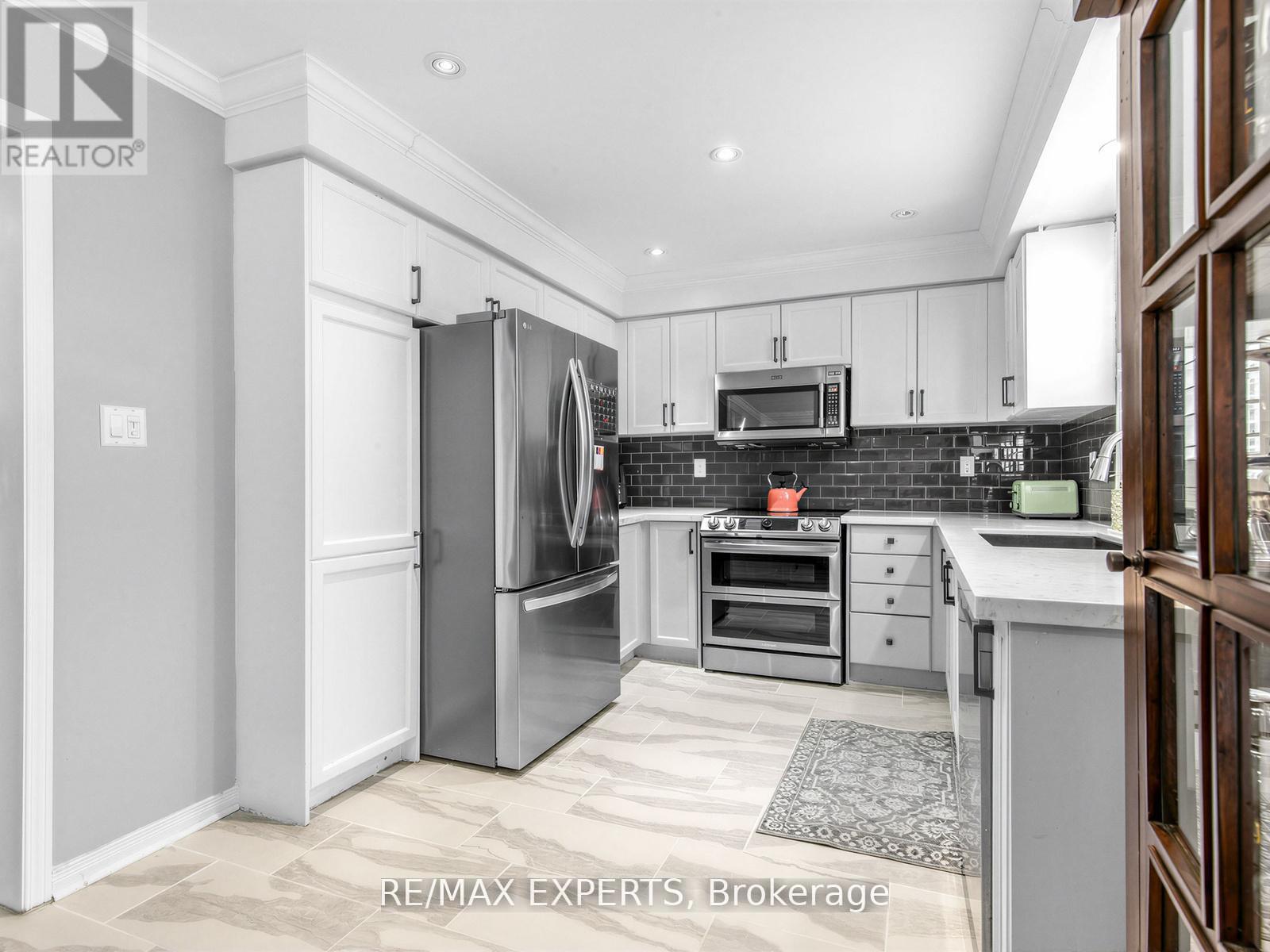 35 Arundel Drive, Vaughan, Ontario  L4H 2E6 - Photo 16 - N12919096