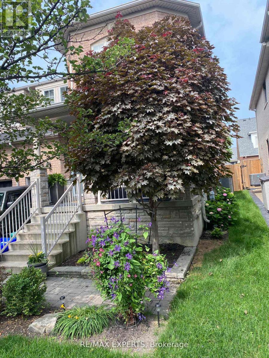 35 Arundel Drive, Vaughan, Ontario  L4H 2E6 - Photo 2 - N12919096