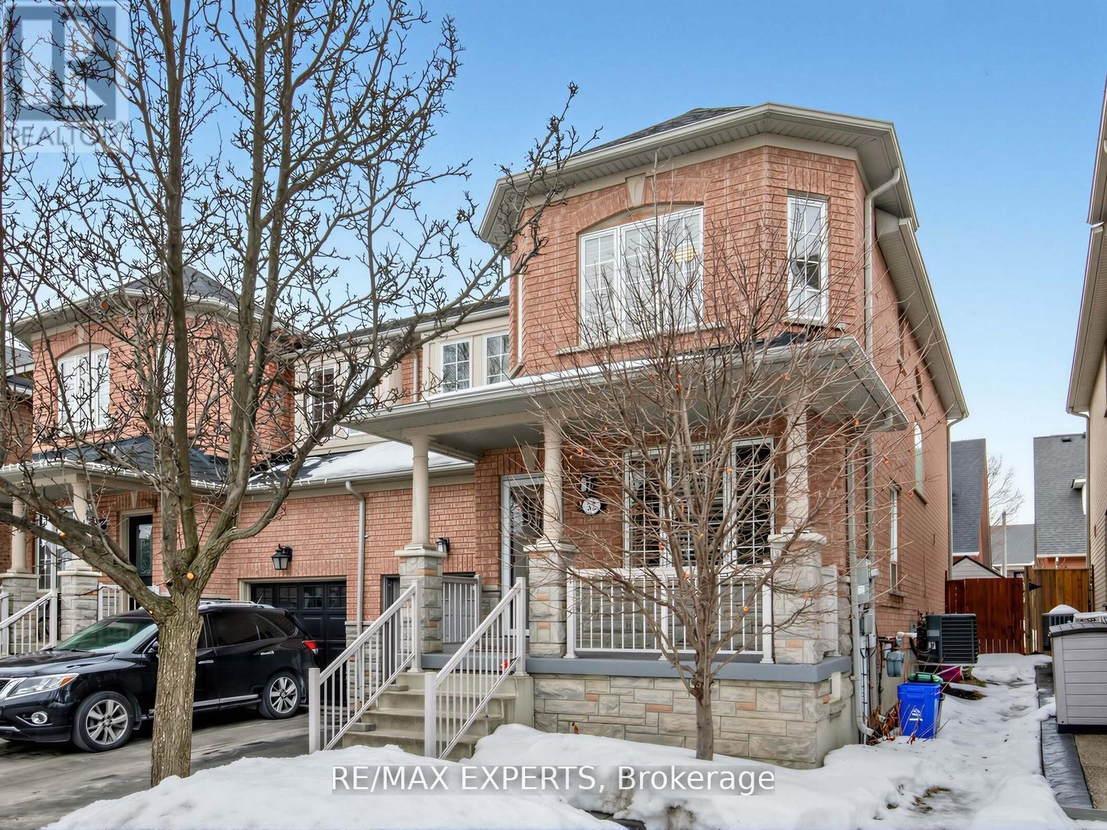 35 Arundel Drive, Vaughan, Ontario  L4H 2E6 - Photo 3 - N12919096