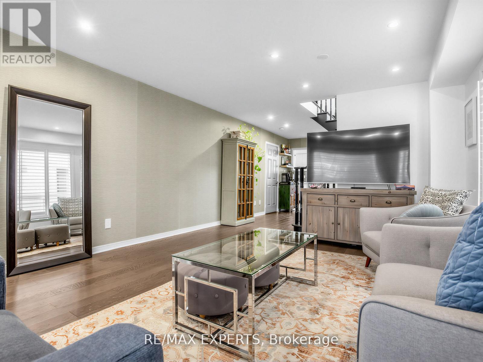 35 Arundel Drive, Vaughan, Ontario  L4H 2E6 - Photo 7 - N12919096