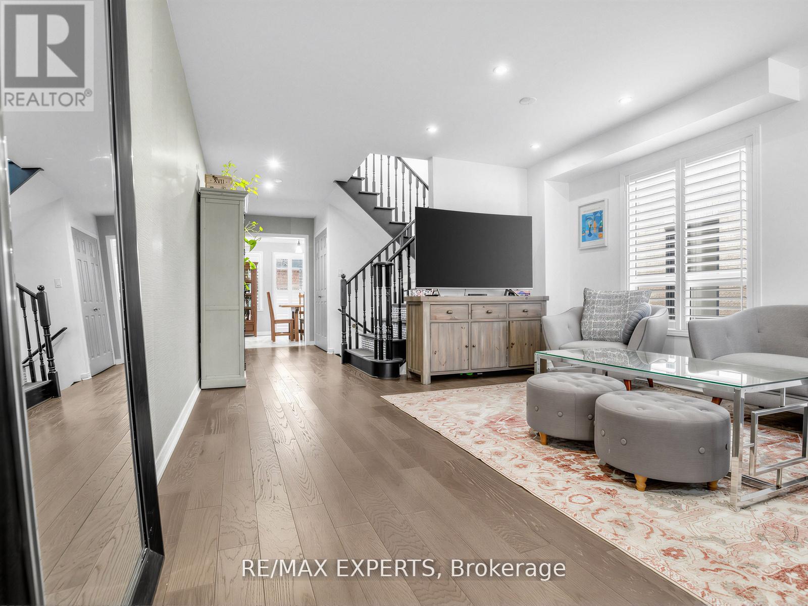 35 Arundel Drive, Vaughan, Ontario  L4H 2E6 - Photo 8 - N12919096