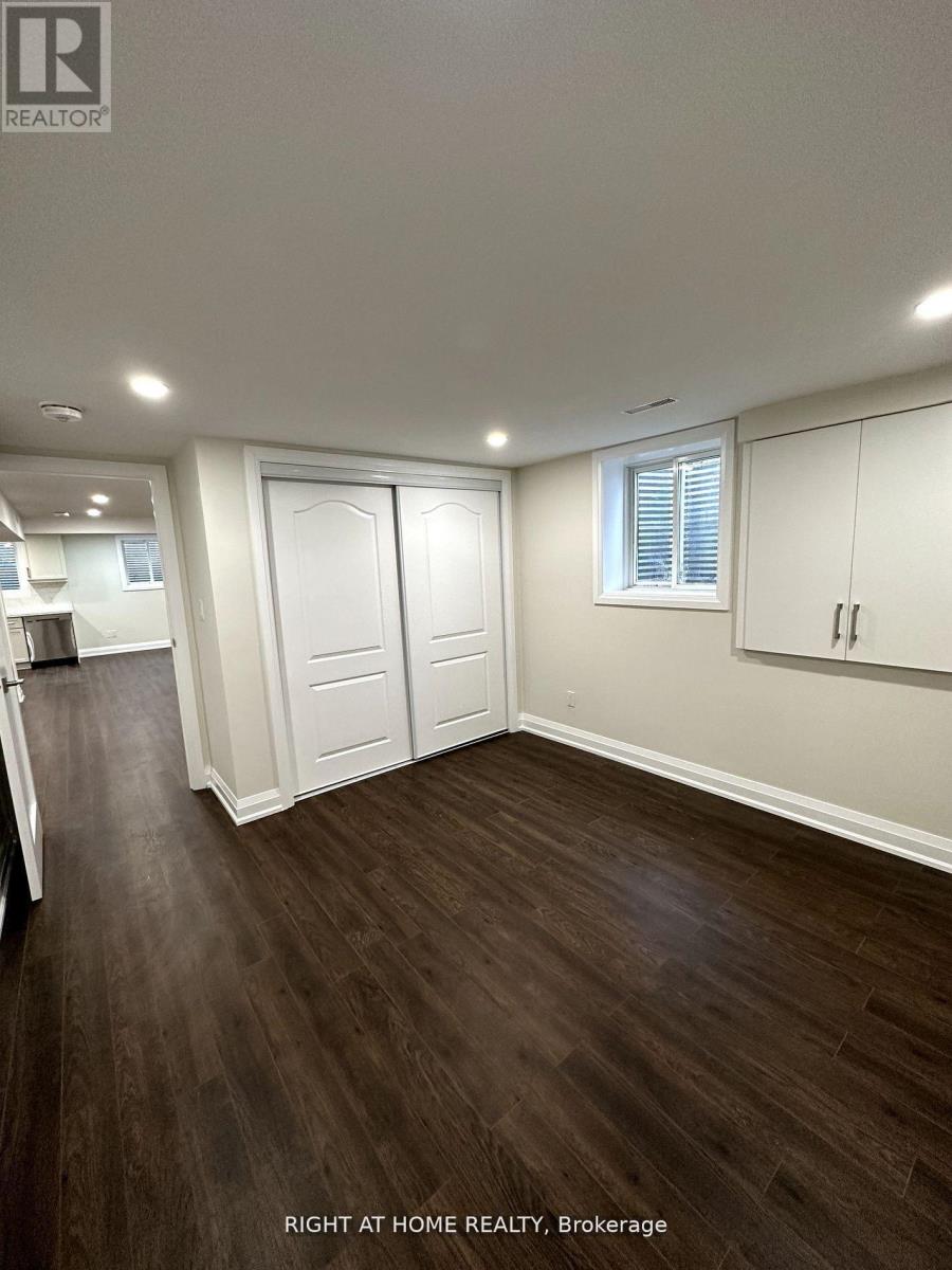 Lower Level Apartment - 11 Law Crescent, Richmond Hill, Ontario  L4C 5K7 - Photo 12 - N12919098
