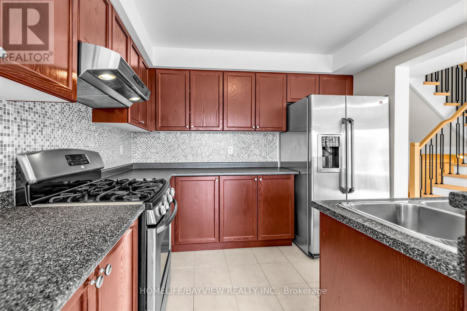 12 Winisk Street, Richmond Hill, Ontario  L4E 0M6 - Photo 19 - N12919136