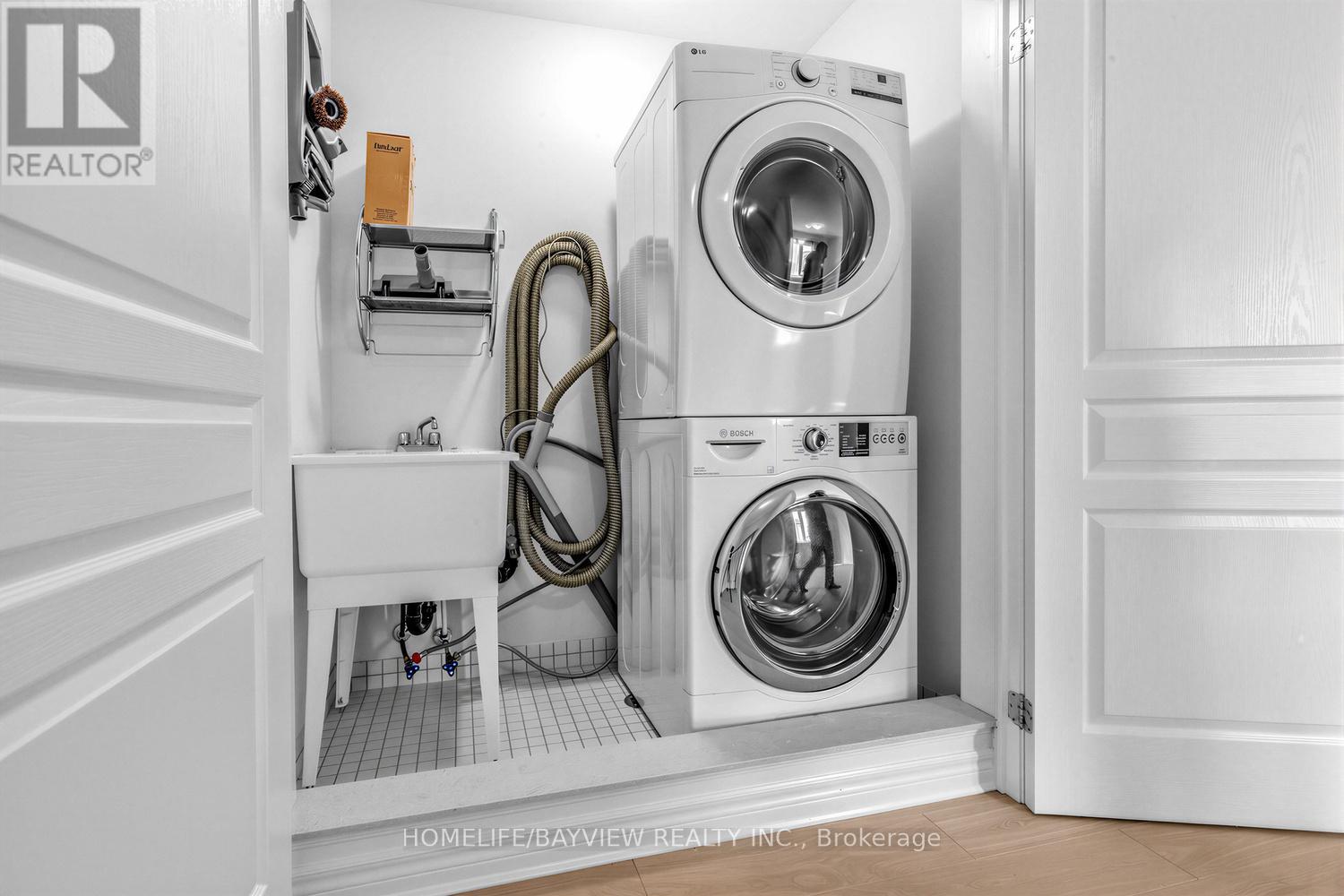 12 Winisk Street, Richmond Hill, Ontario  L4E 0M6 - Photo 30 - N12919136