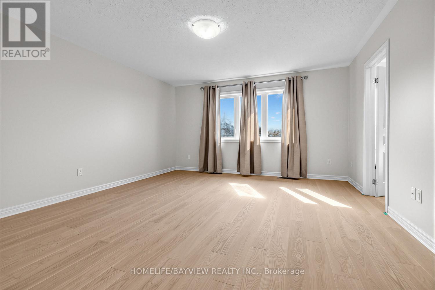 12 Winisk Street, Richmond Hill, Ontario  L4E 0M6 - Photo 31 - N12919136