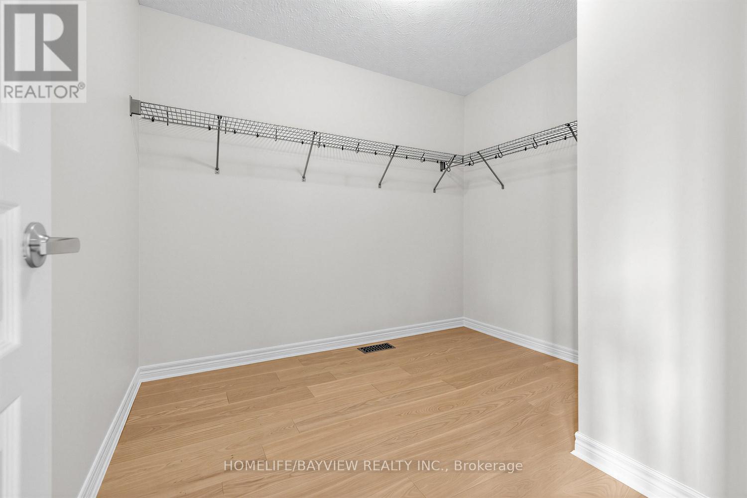 12 Winisk Street, Richmond Hill, Ontario  L4E 0M6 - Photo 34 - N12919136