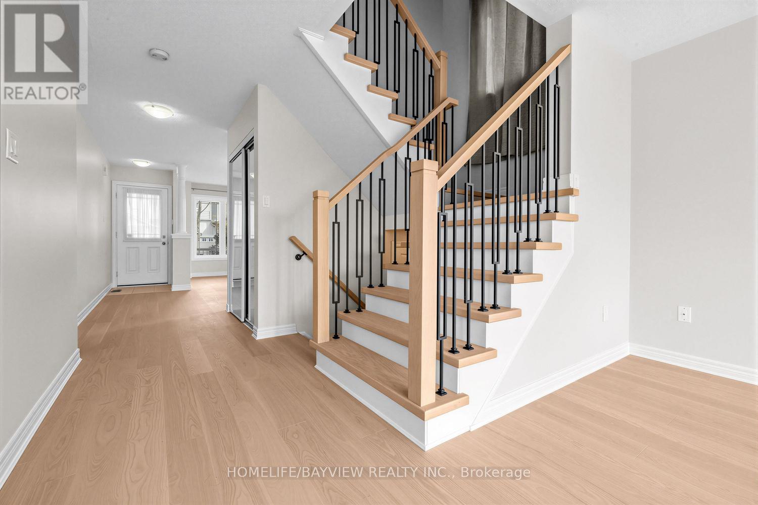 12 Winisk Street, Richmond Hill, Ontario  L4E 0M6 - Photo 8 - N12919136