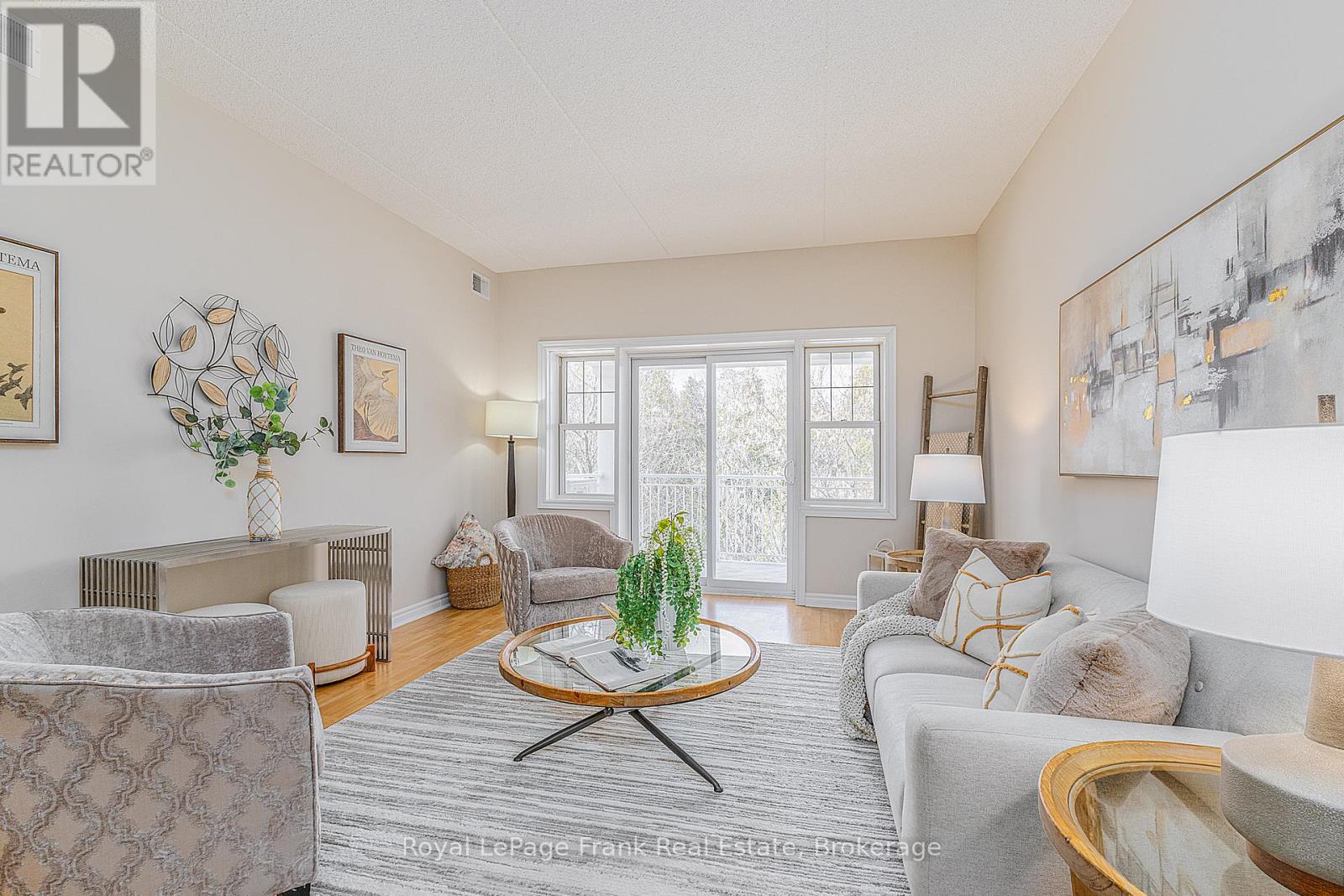 207 - 220 MAIN STREET N, Uxbridge, Ontario