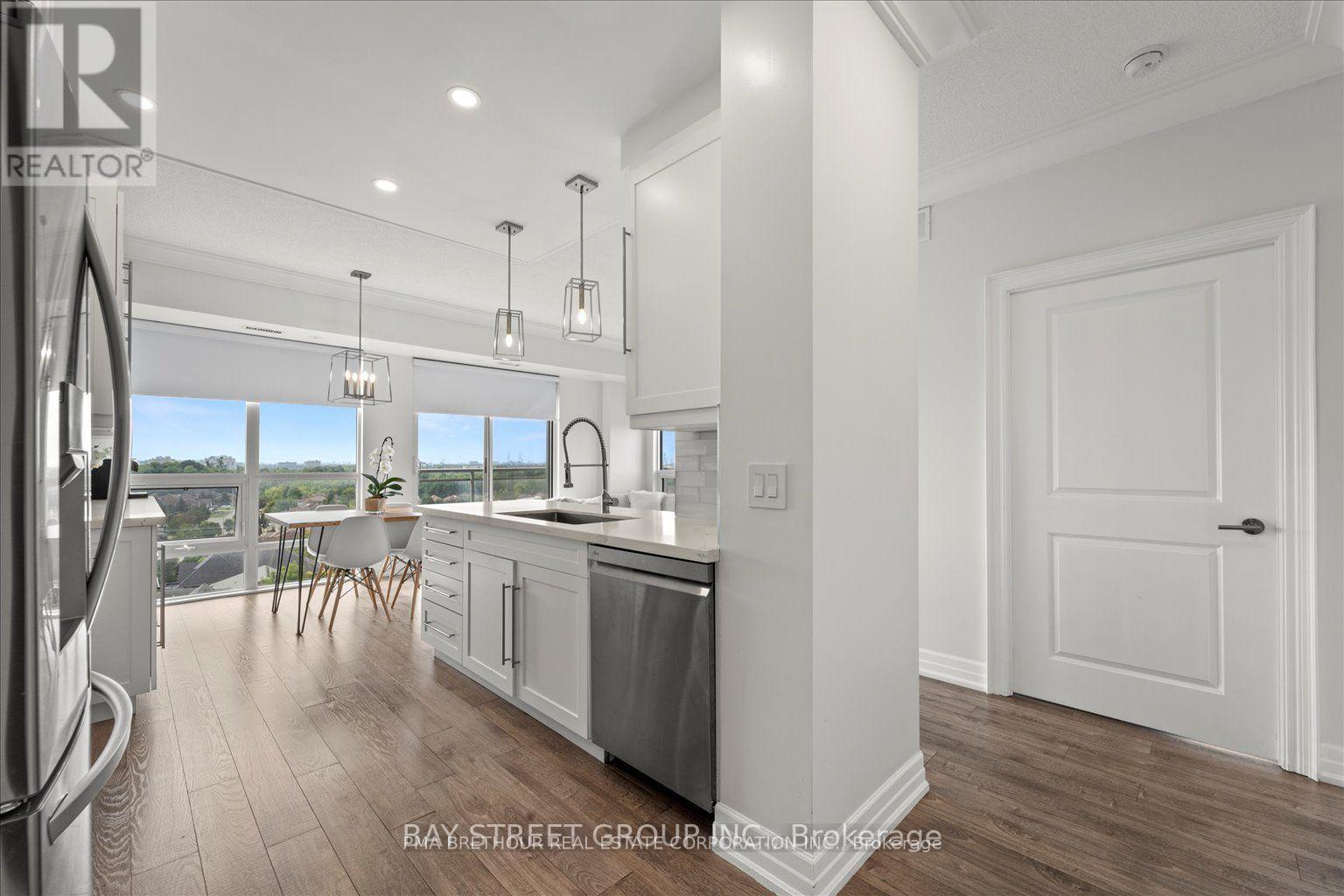 902 - 7730 Kipling Avenue, Vaughan, Ontario  L4L 1Y9 - Photo 4 - N12919260