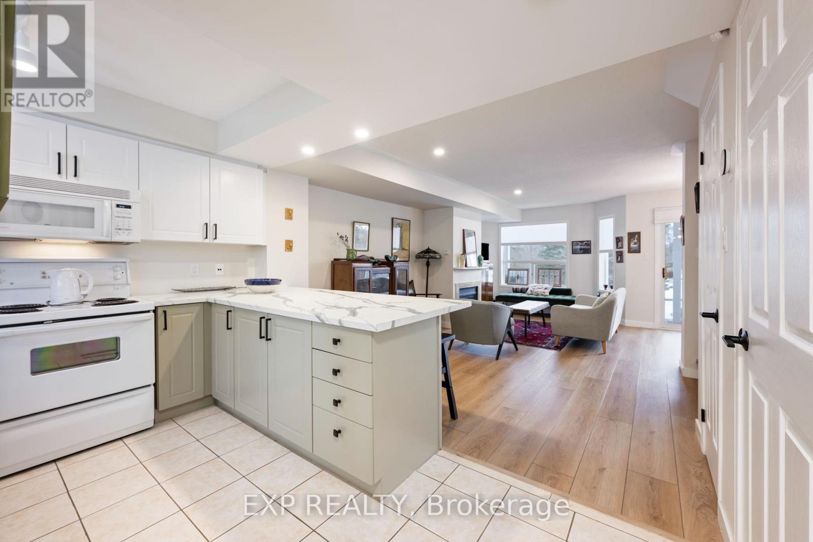 22 Cranberry Surf, Collingwood, Ontario  L9Y 5C4 - Photo 6 - S12919112