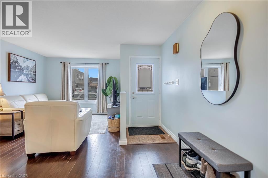 8 Brantdale Avenue, Hamilton, Ontario  L9C 1B7 - Photo 5 - 40813464