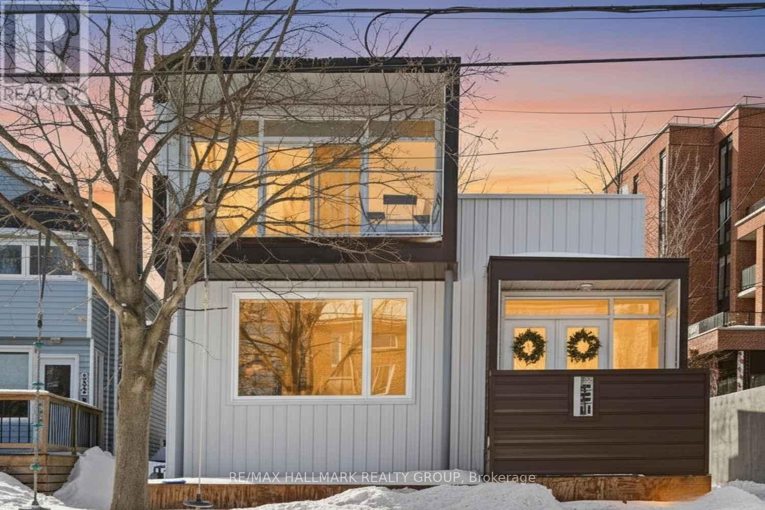 330 Winona Avenue, Ottawa, Ontario  K1Z 5H4 - Photo 3 - X12835446