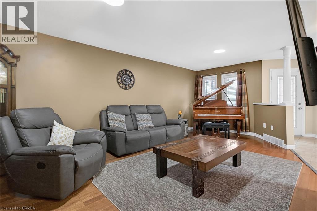 12 Langrell Avenue, Tillsonburg, Ontario  N4G 5X8 - Photo 8 - 40806681