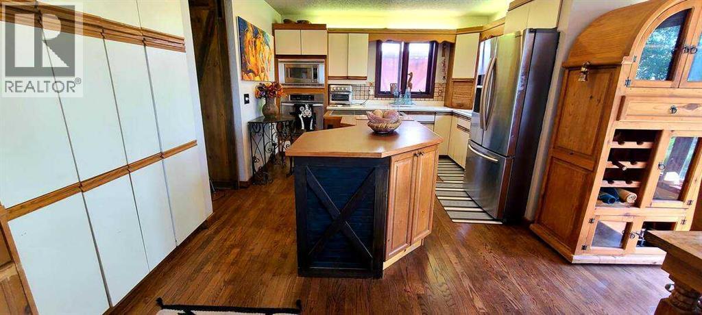 241054 Range Road 260, Rural Wheatland County, Alberta  T1P 0Y6 - Photo 5 - A2226490