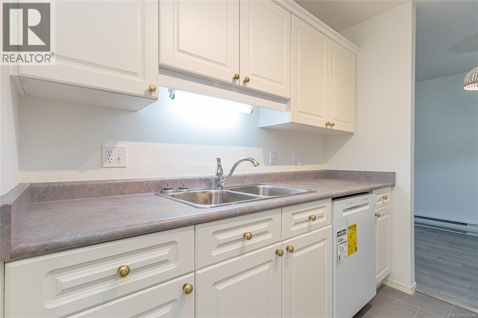 205 273 Moilliet St S, Parksville, British Columbia  V9P 2T1 - Photo 6 - 1022598