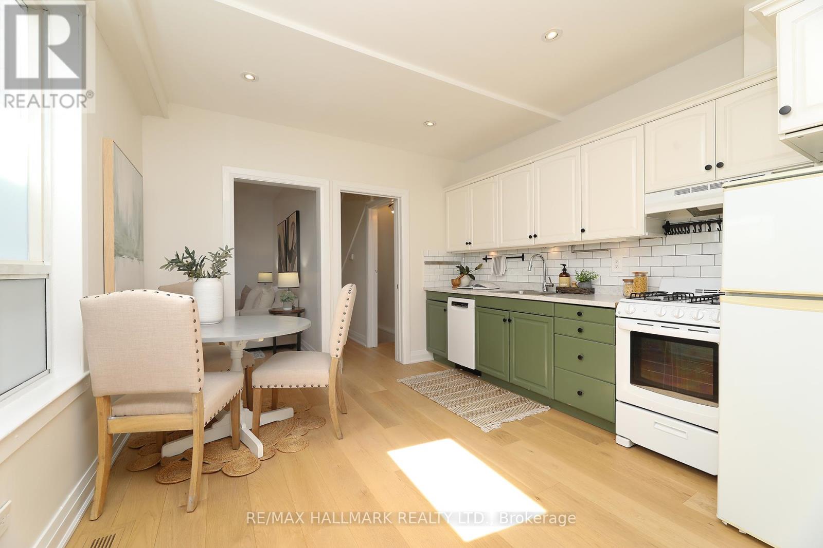 391 Delaware Avenue, Toronto, Ontario  M6H 2T7 - Photo 8 - W12919114